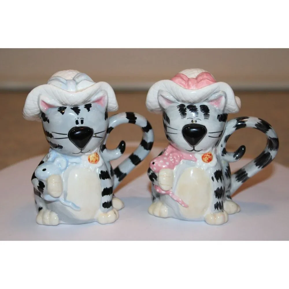 Salt & Pepper Shakers Gray and Black Striped Cats w/Hats